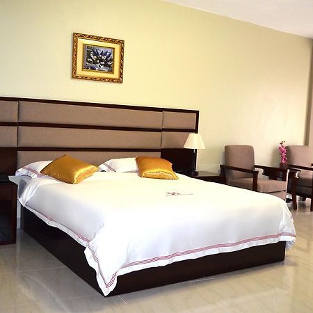Hillside Plaza Hotel Kampala Exterior foto