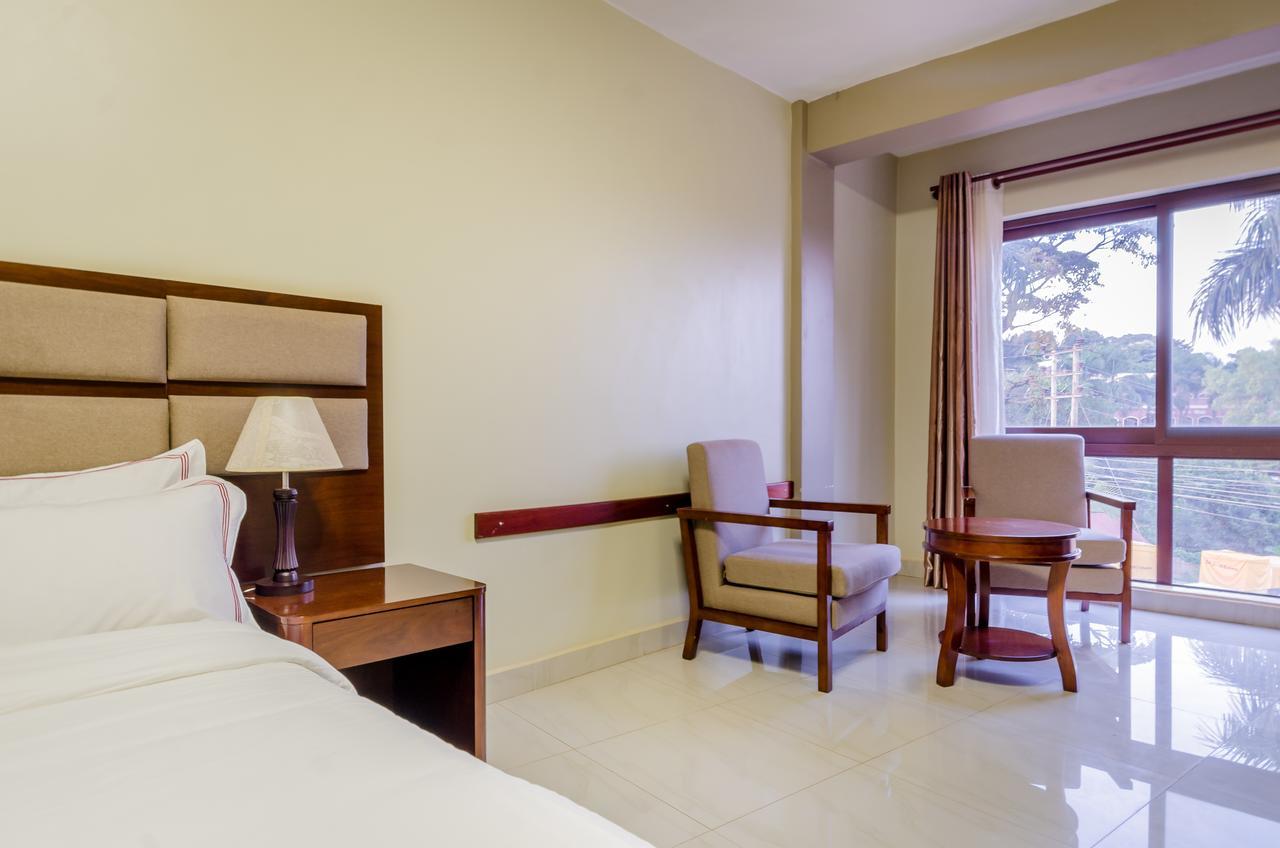 Hillside Plaza Hotel Kampala Exterior foto