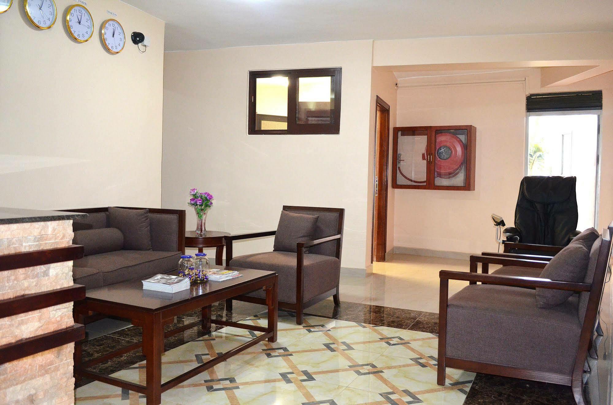 Hillside Plaza Hotel Kampala Exterior foto