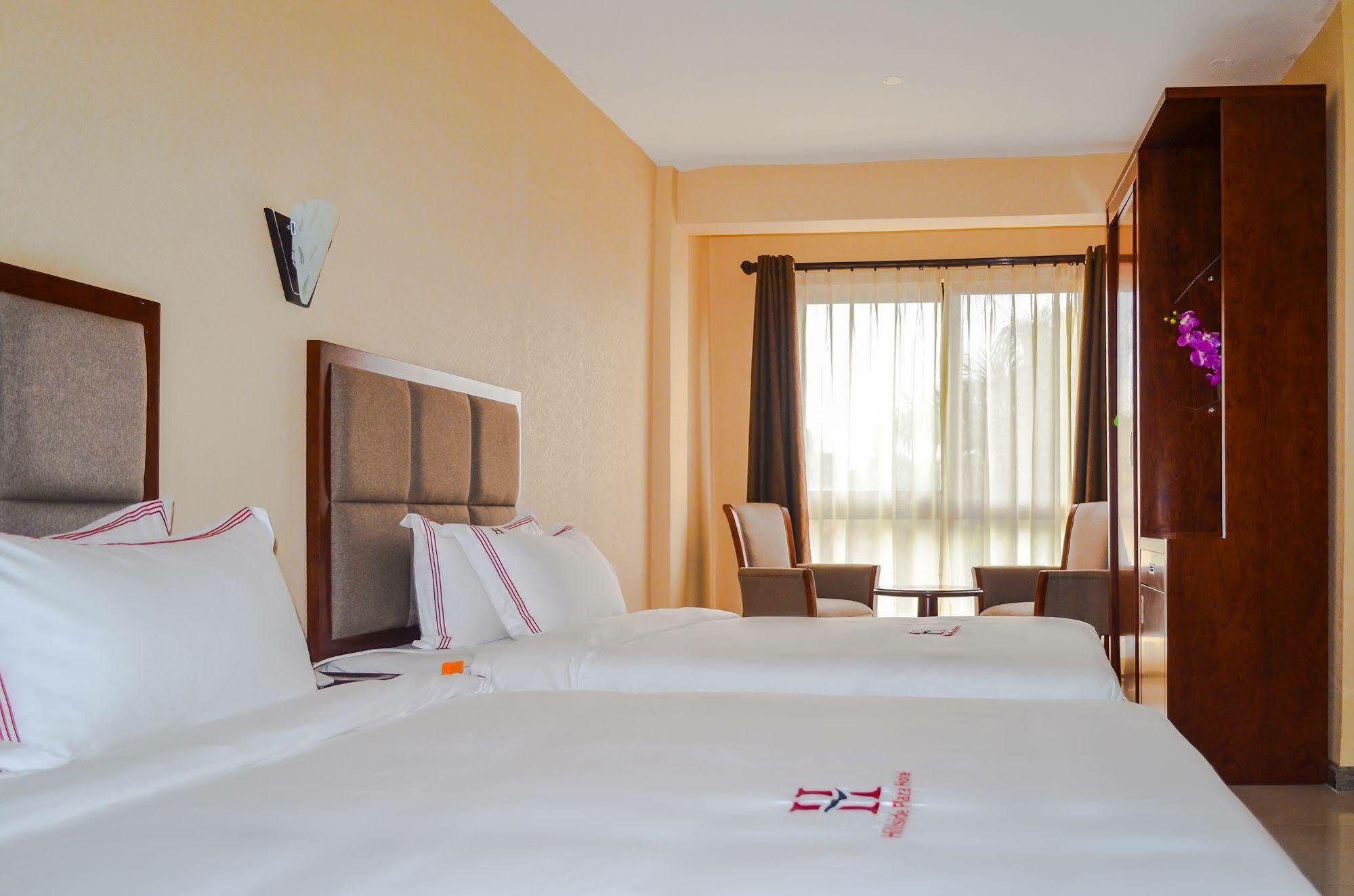 Hillside Plaza Hotel Kampala Exterior foto