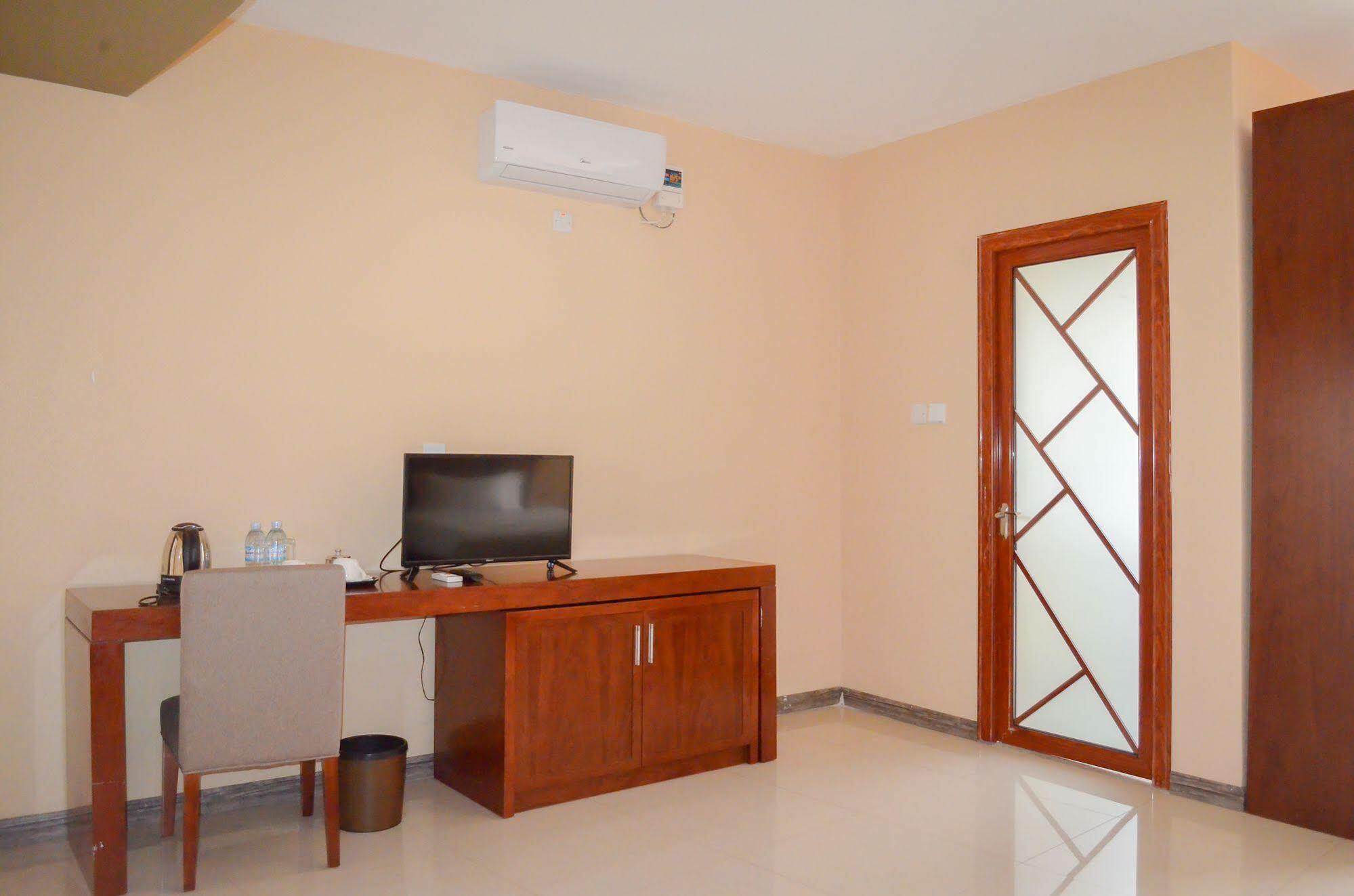Hillside Plaza Hotel Kampala Exterior foto